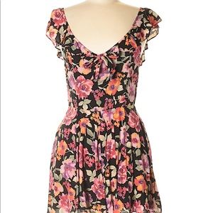 Kimchi Blue floral romper size 8